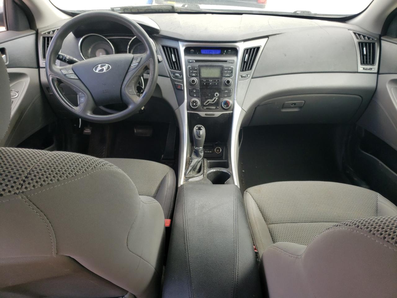 2011 Hyundai Sonata - Image 8