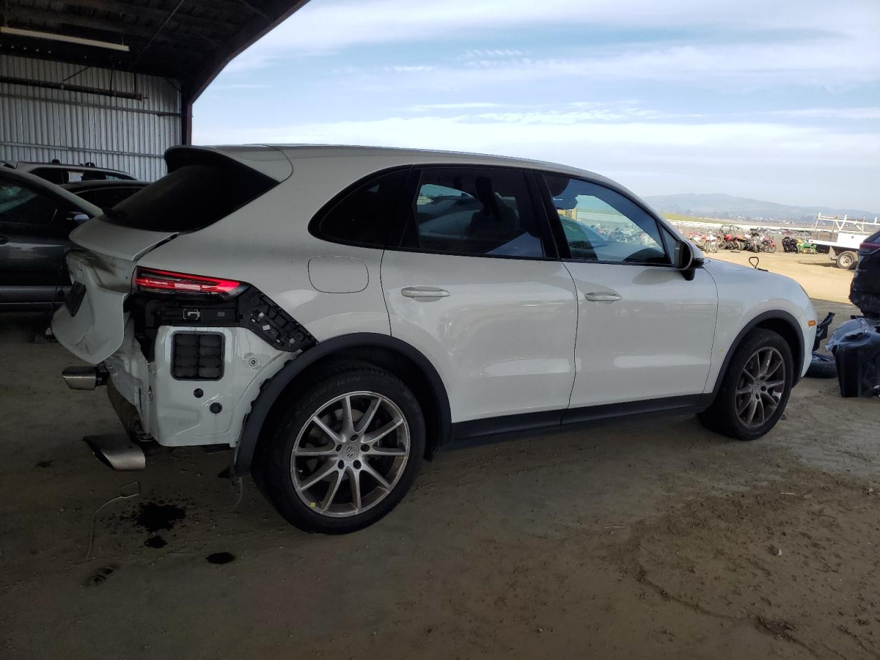 2019 Porsche Cayenne - Image 3