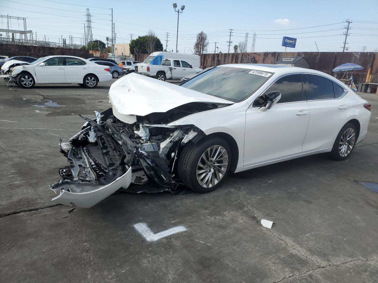 2020 Lexus ES - Image 1