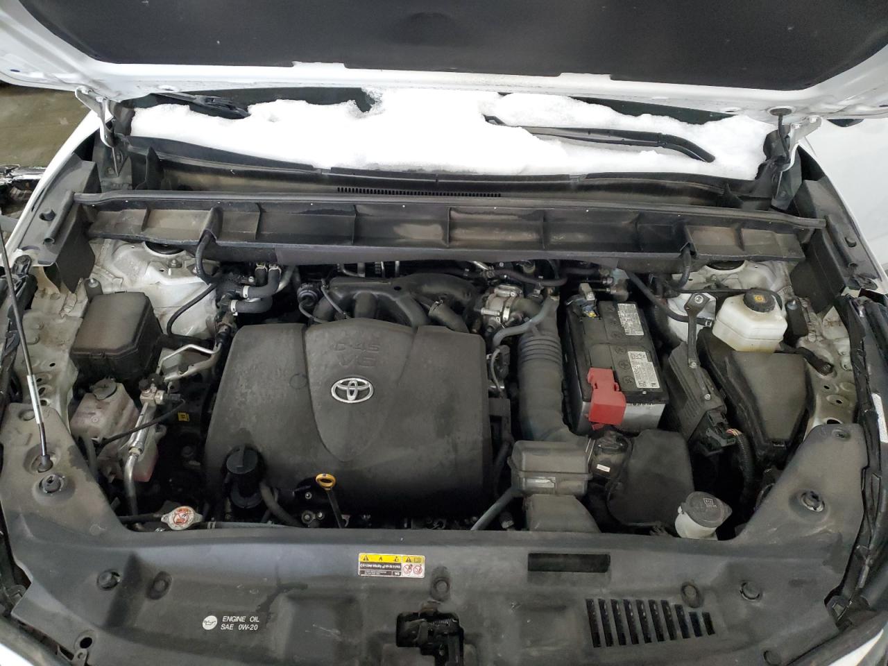 2022 Toyota Highlander - Image 12