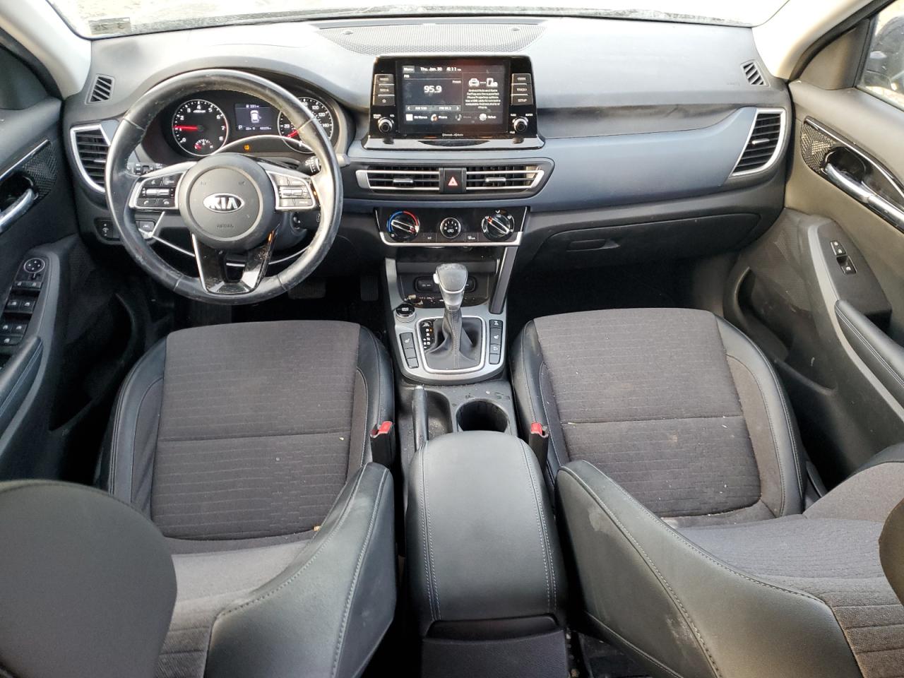 2021 Kia Seltos - Image 8