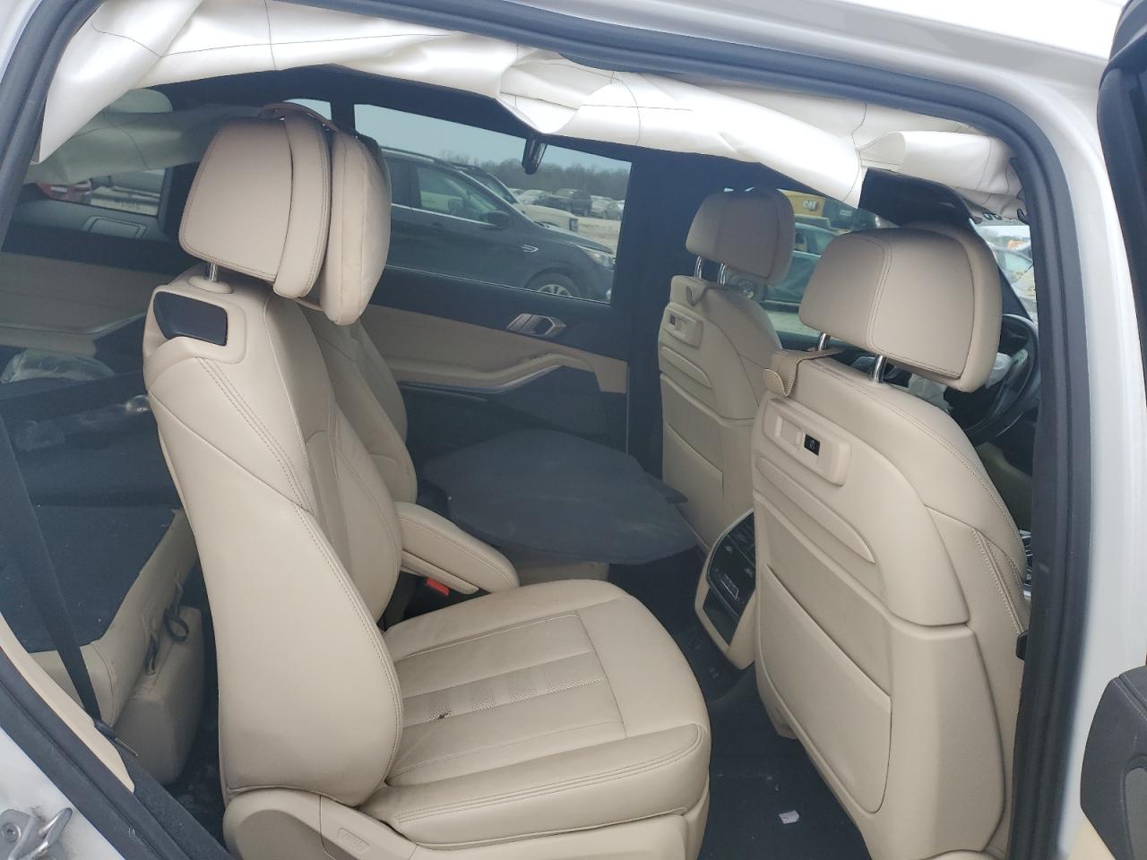 2021 BMW X7 - Image 12