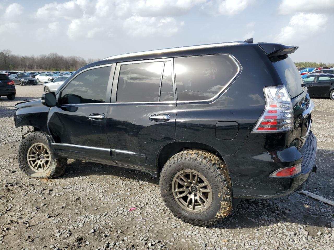 2018 Lexus GX - Image 2