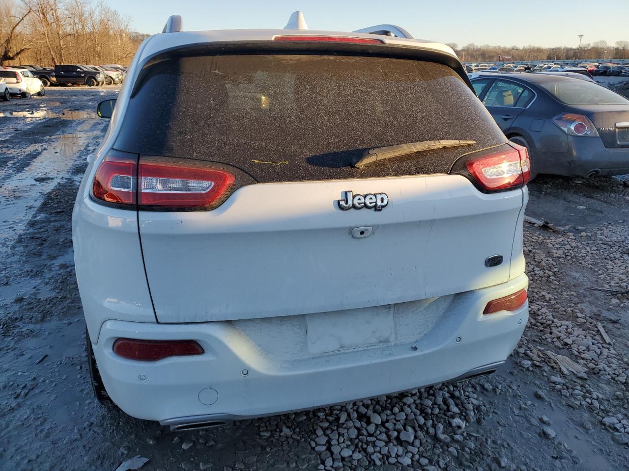 2017 Jeep Cherokee - Image 6