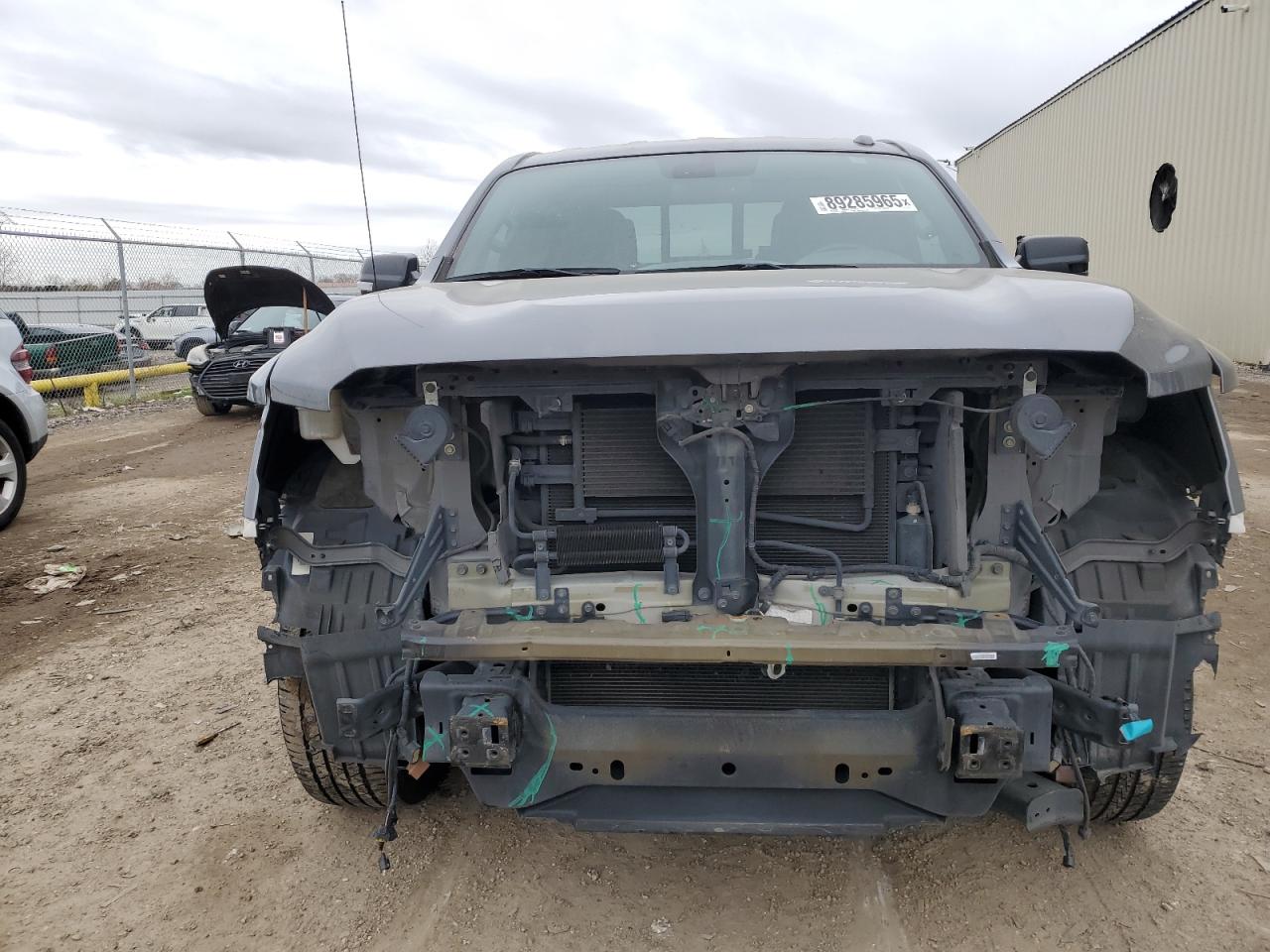 2019 Nissan Titan - Image 5