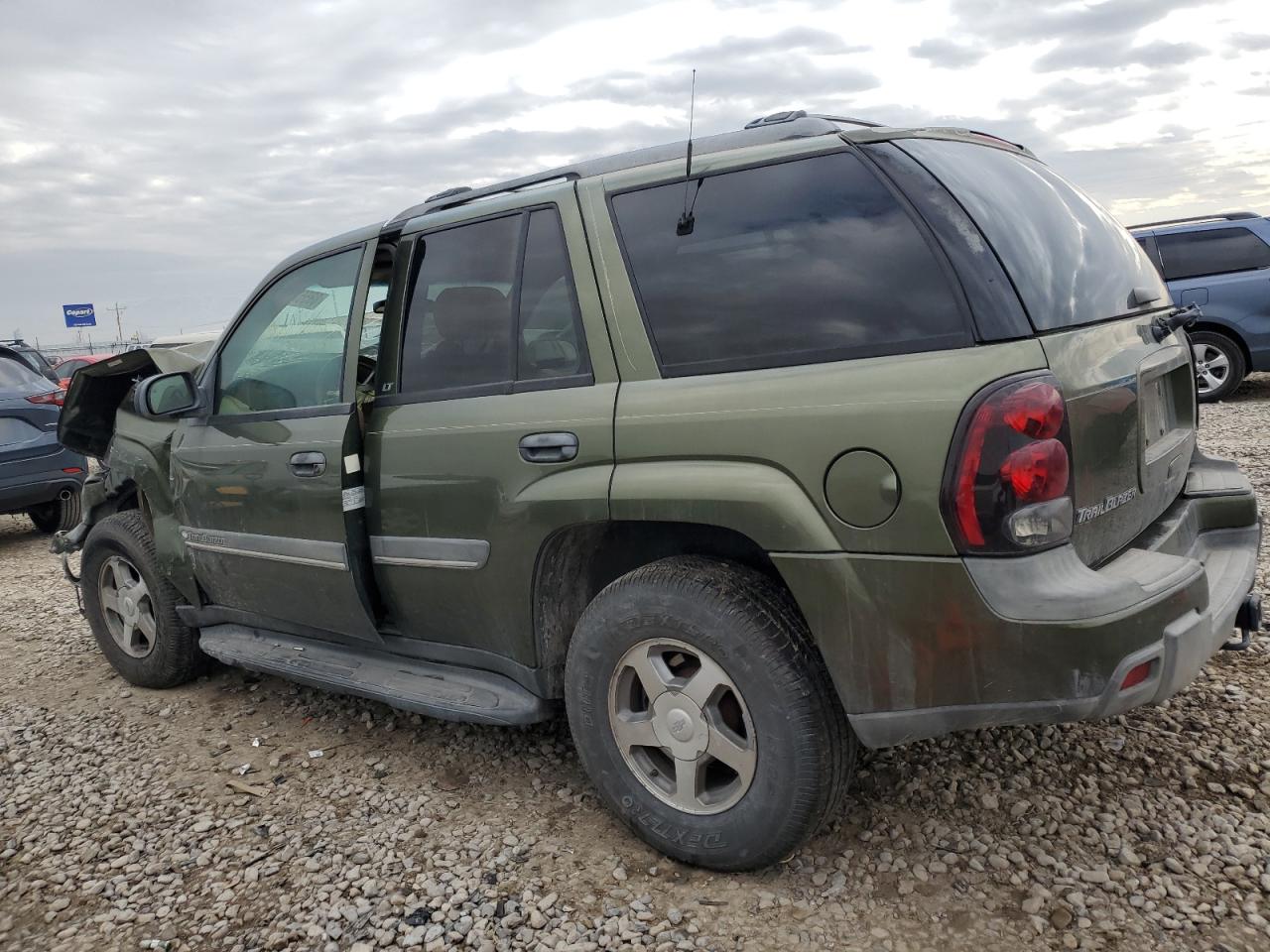 2002 Chevrolet TrailBlazer - Image 2