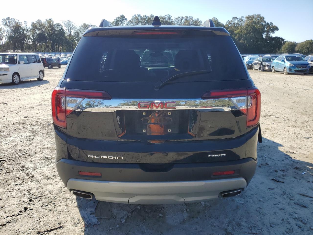 2021 GMC Acadia - Image 6