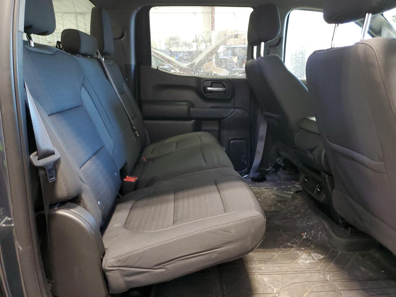 2022 Chevrolet Silverado - Image 10