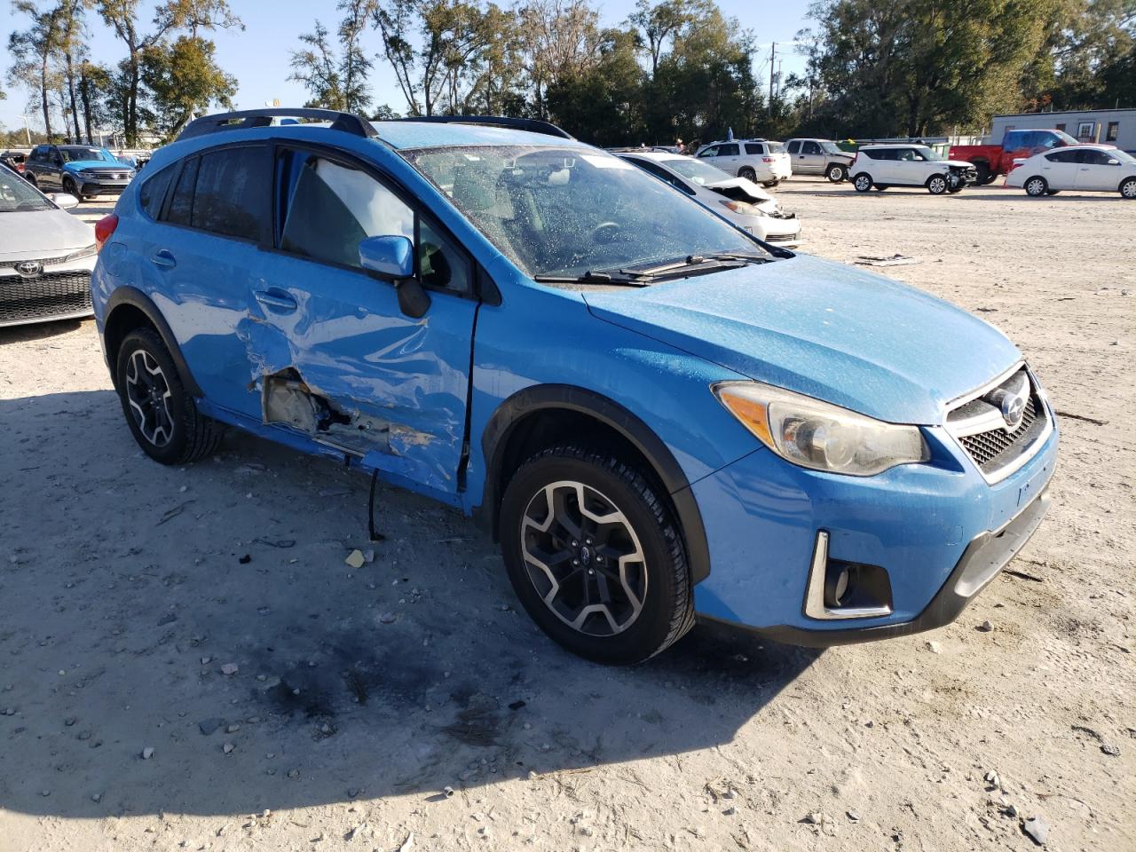 2017 Subaru XV - Image 4