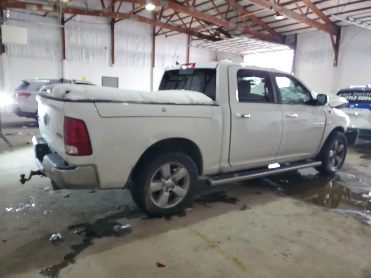 2016 RAM 1500 - Image 3