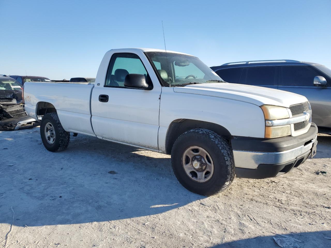 2004 Chevrolet Silverado - Image 4