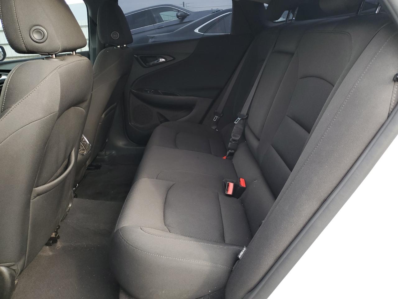 2018 Chevrolet Malibu - Image 10
