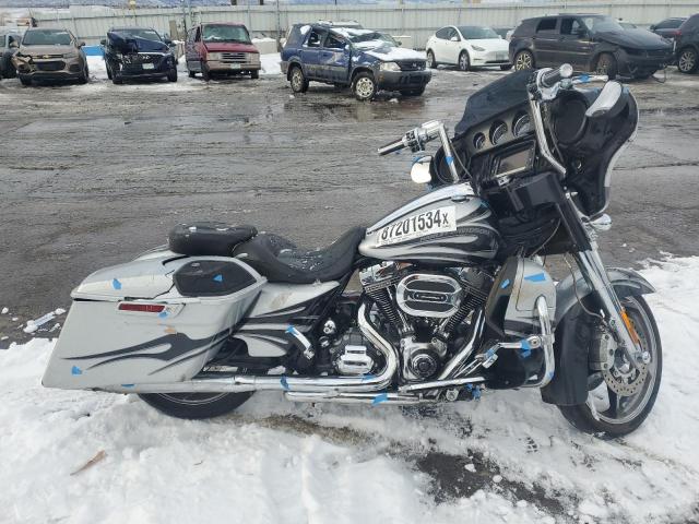 2015 Harley-Davidson Flhxse Cvo Street Glide