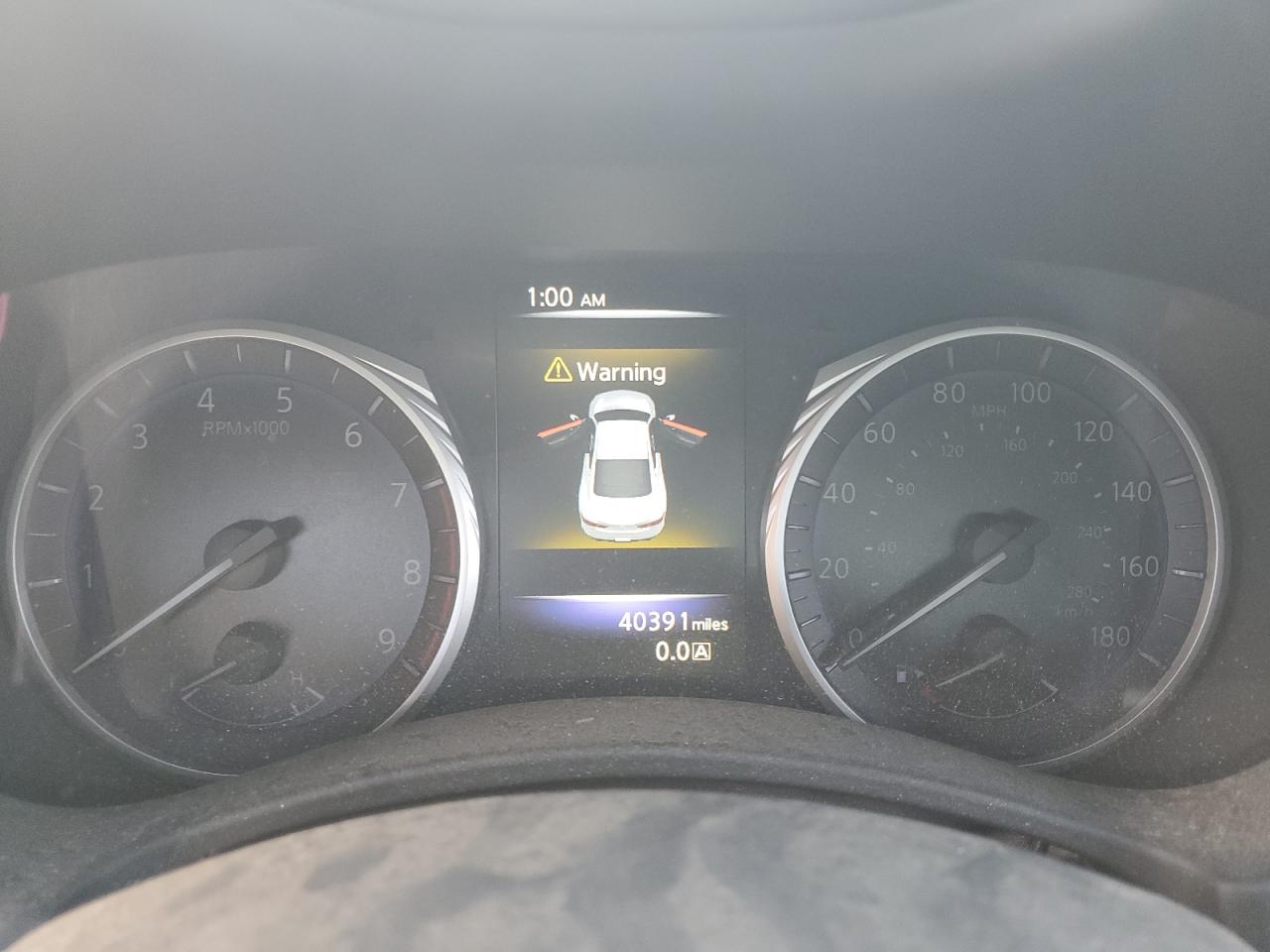 2017 Infiniti Q60 - Image 9