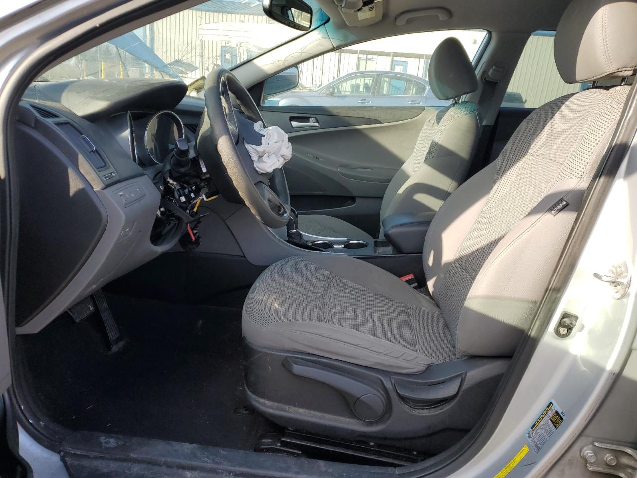 2011 Hyundai Sonata - Image 7
