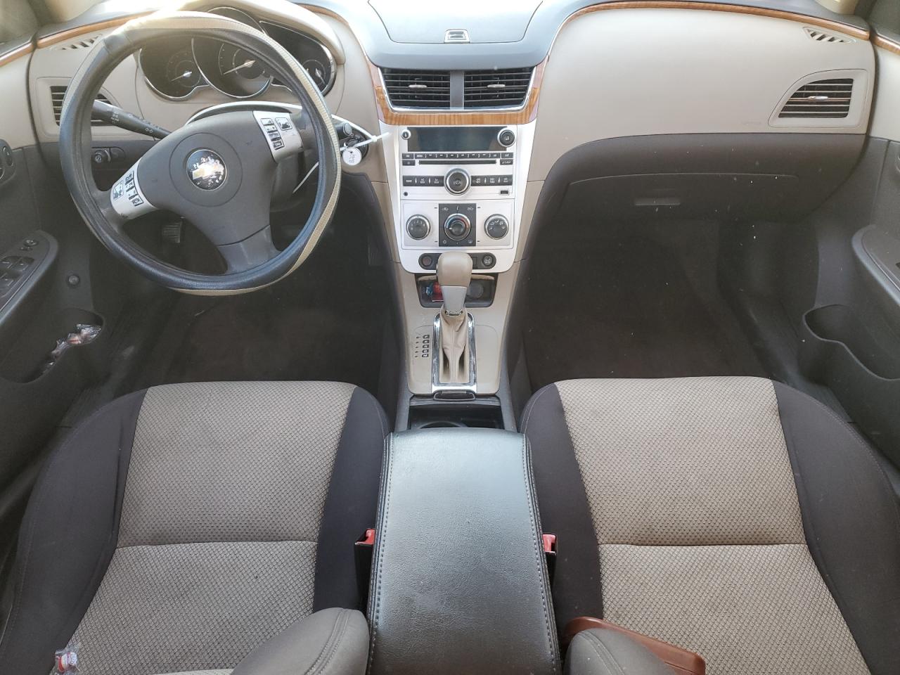 2011 Chevrolet Malibu - Image 8