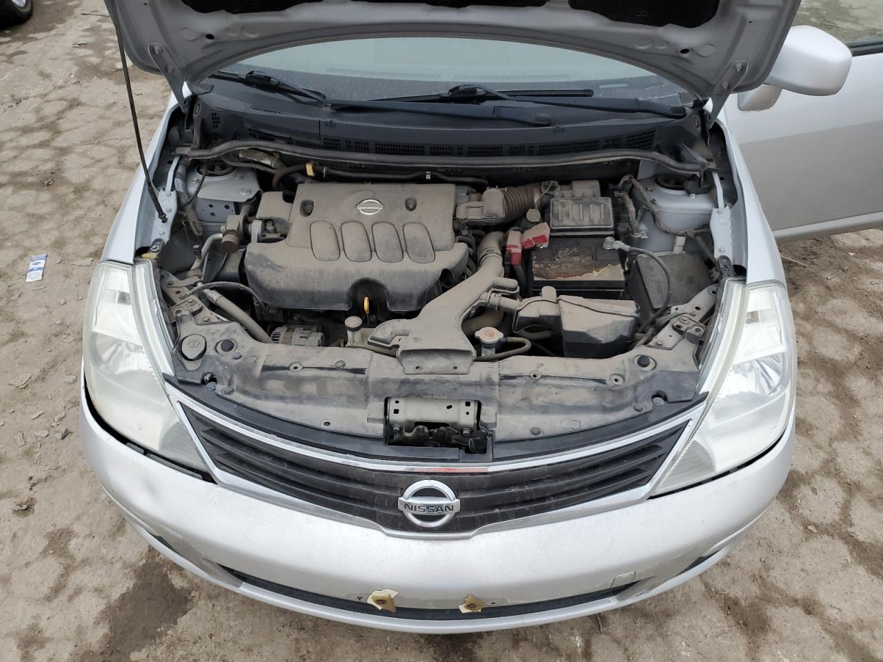 2011 Nissan Versa - Image 11