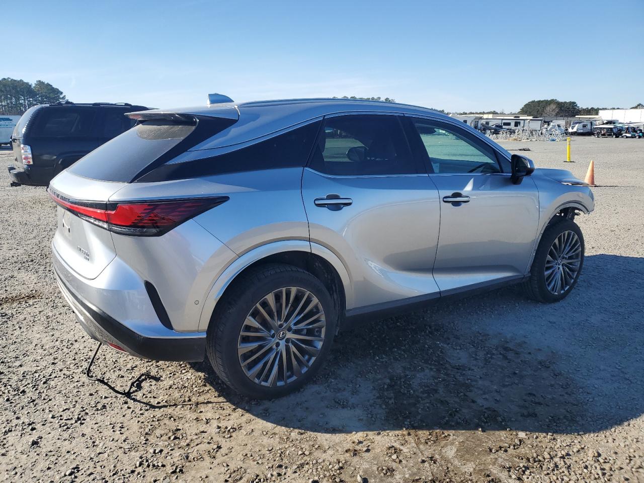 2024 Lexus RX - Image 3