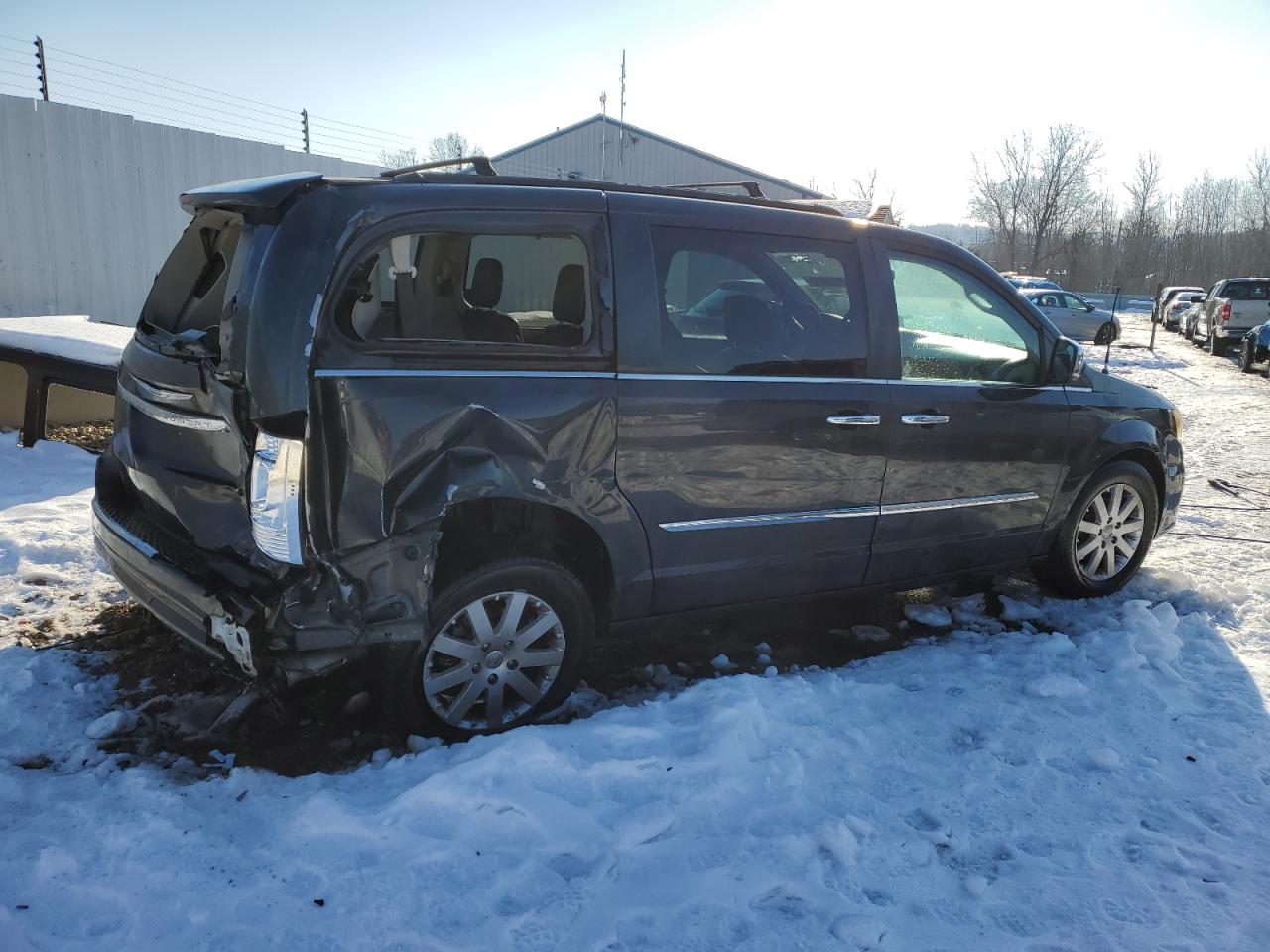 2011 Chrysler Town & Country - Image 3