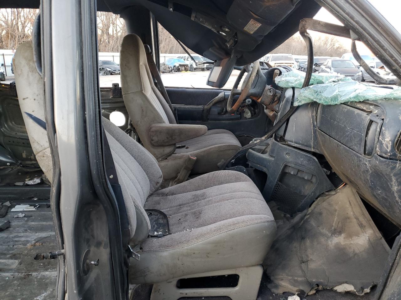 1999 Chevrolet Astro VIN: 1GNDM19WXXB106836 Lot: 87901165