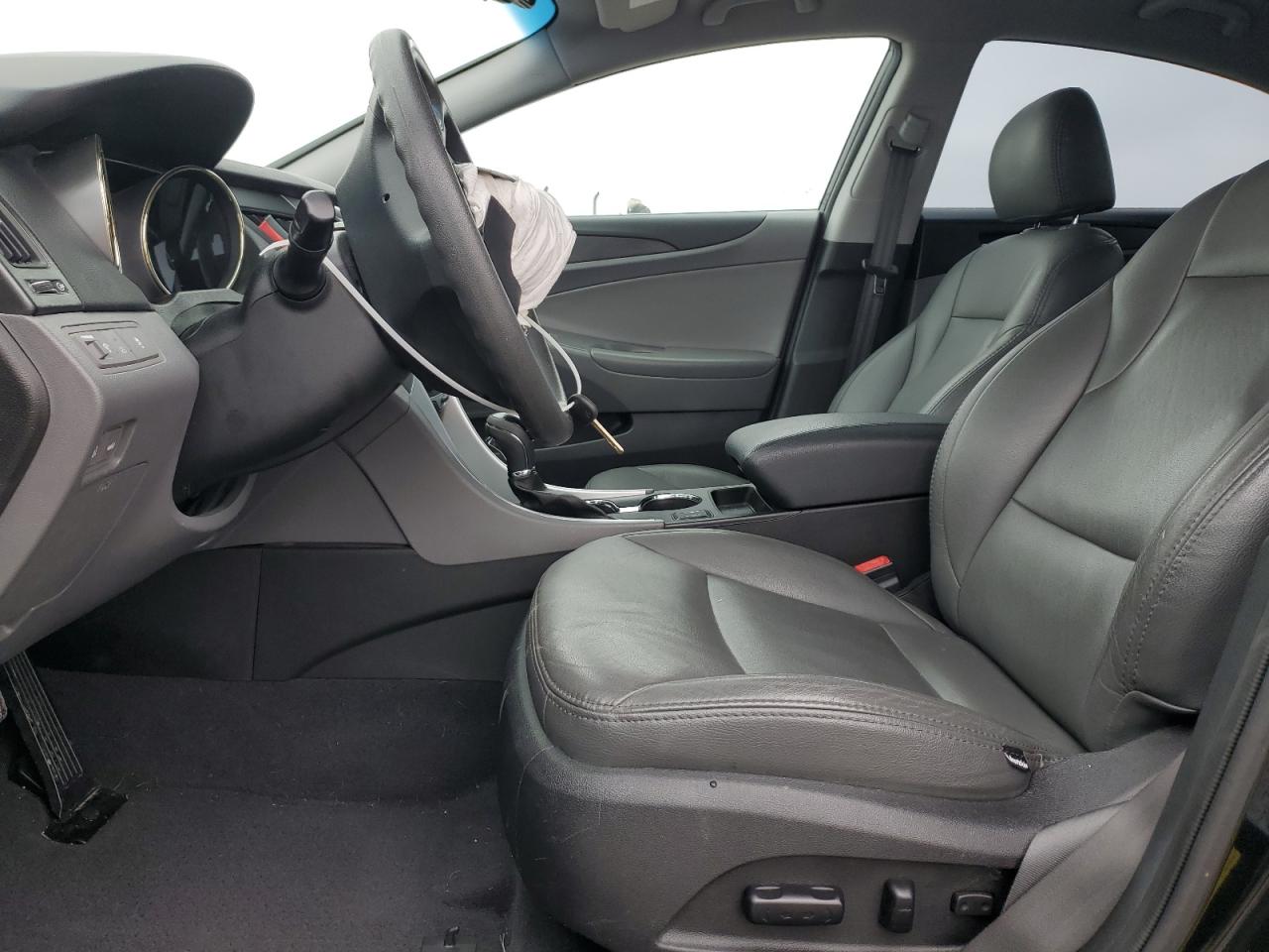 2013 Hyundai Sonata - Image 7