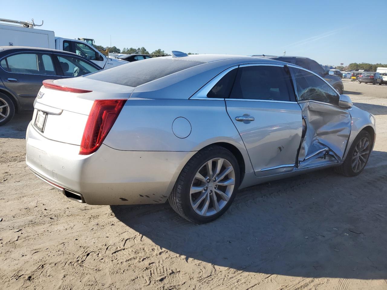 2017 Cadillac XTS - Image 3