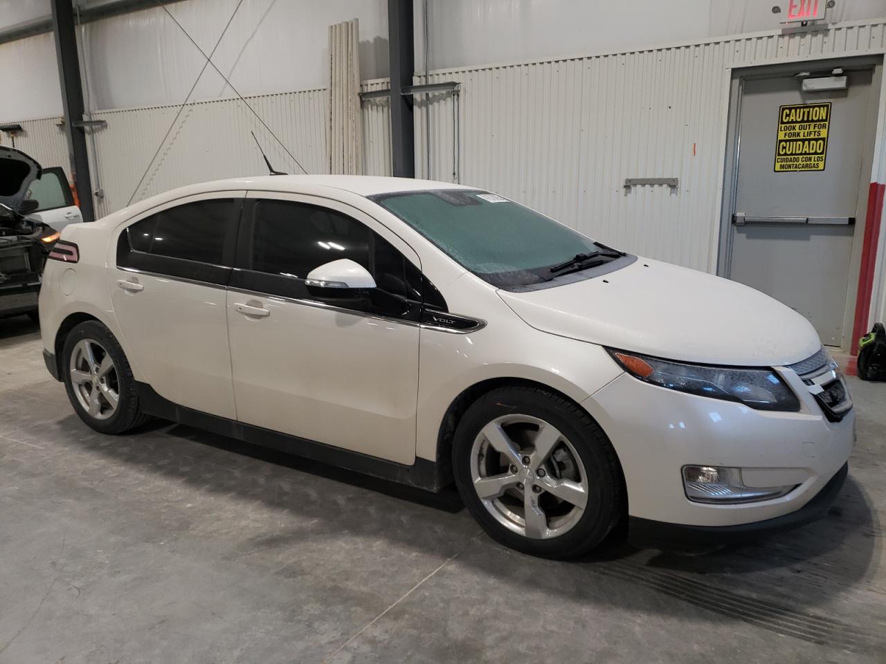 2013 Chevrolet Volt - Image 4