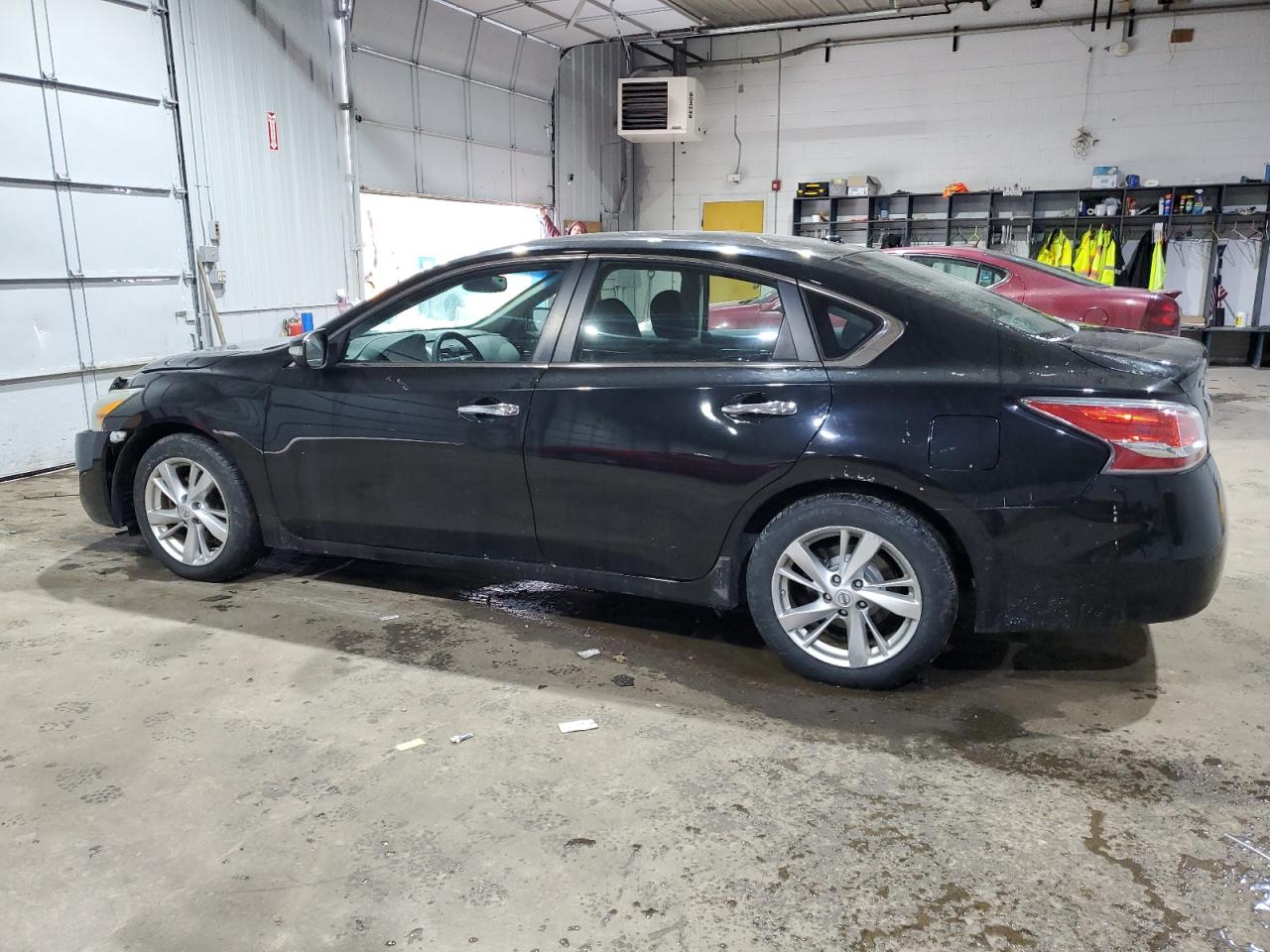 2014 Nissan Altima - Image 2