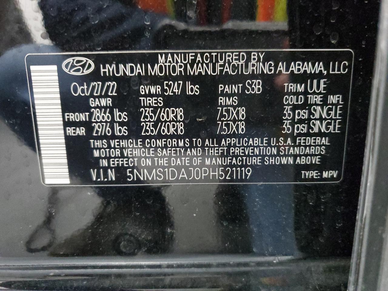 2023 Hyundai Santa Fe - Image 13
