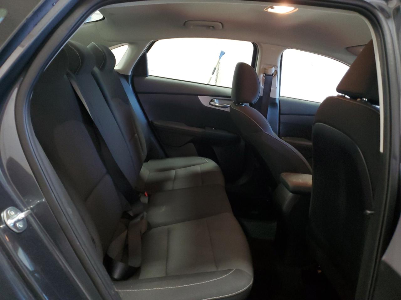 2024 Kia Forte - Image 10