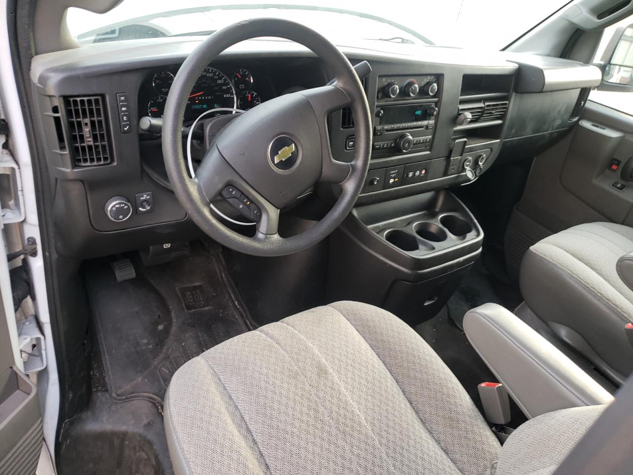 2017 Chevrolet Express - Image 8