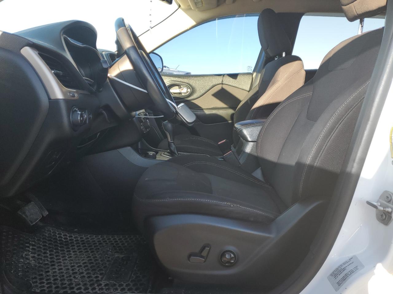 2016 Jeep Grand Cherokee - Image 7