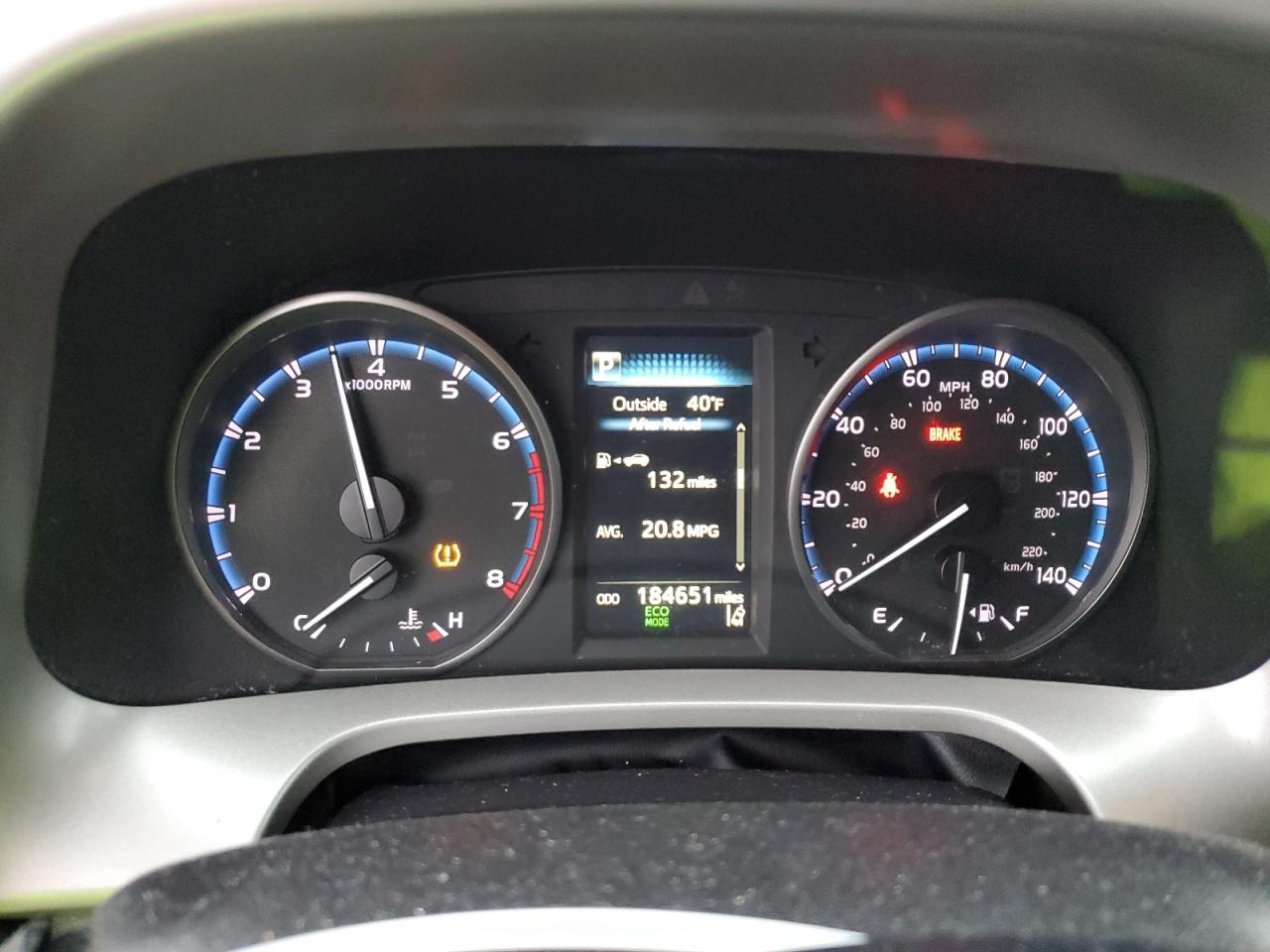 2018 Toyota RAV 4 - Image 9