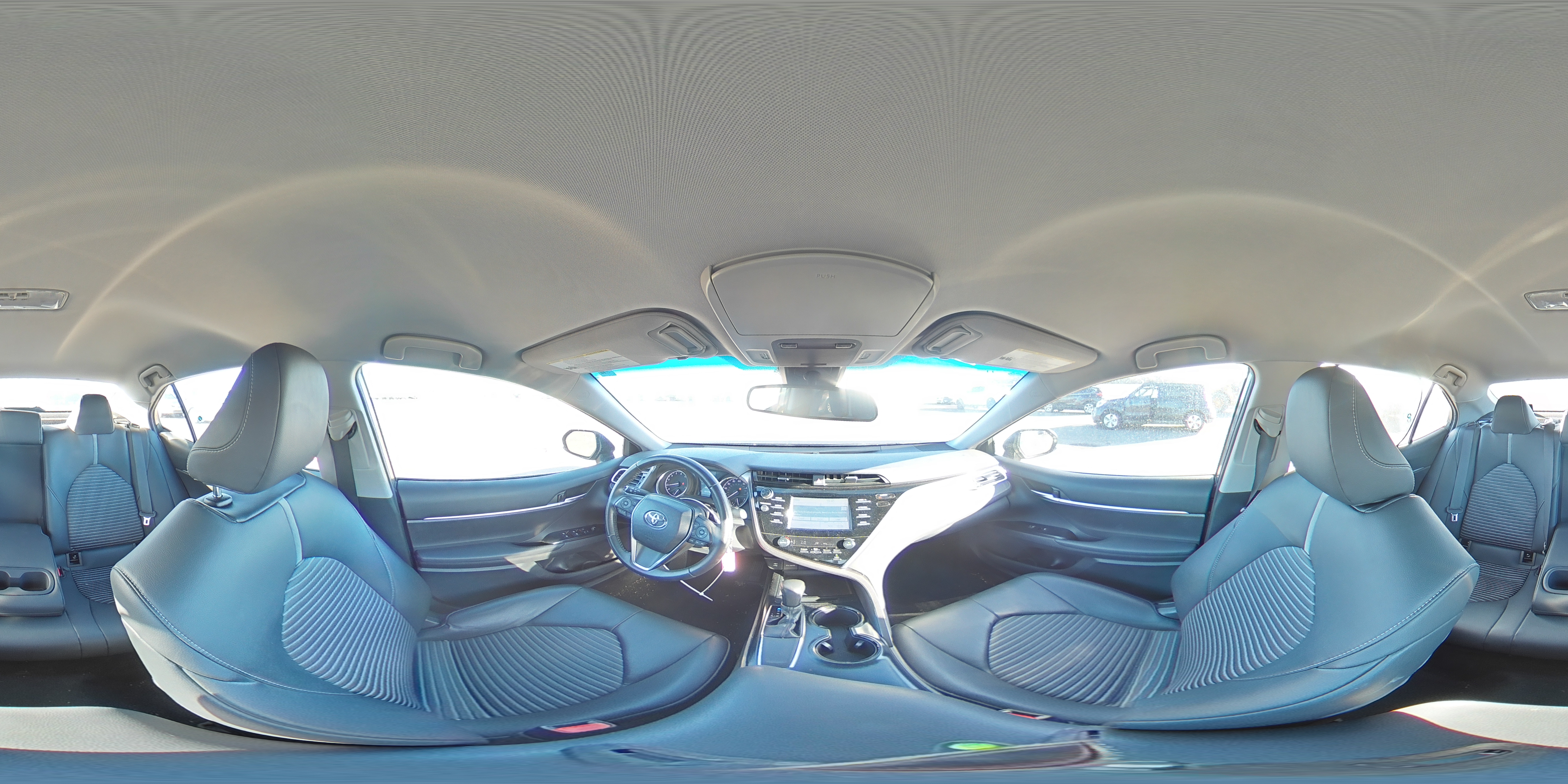 2018 Toyota Camry - Image 12