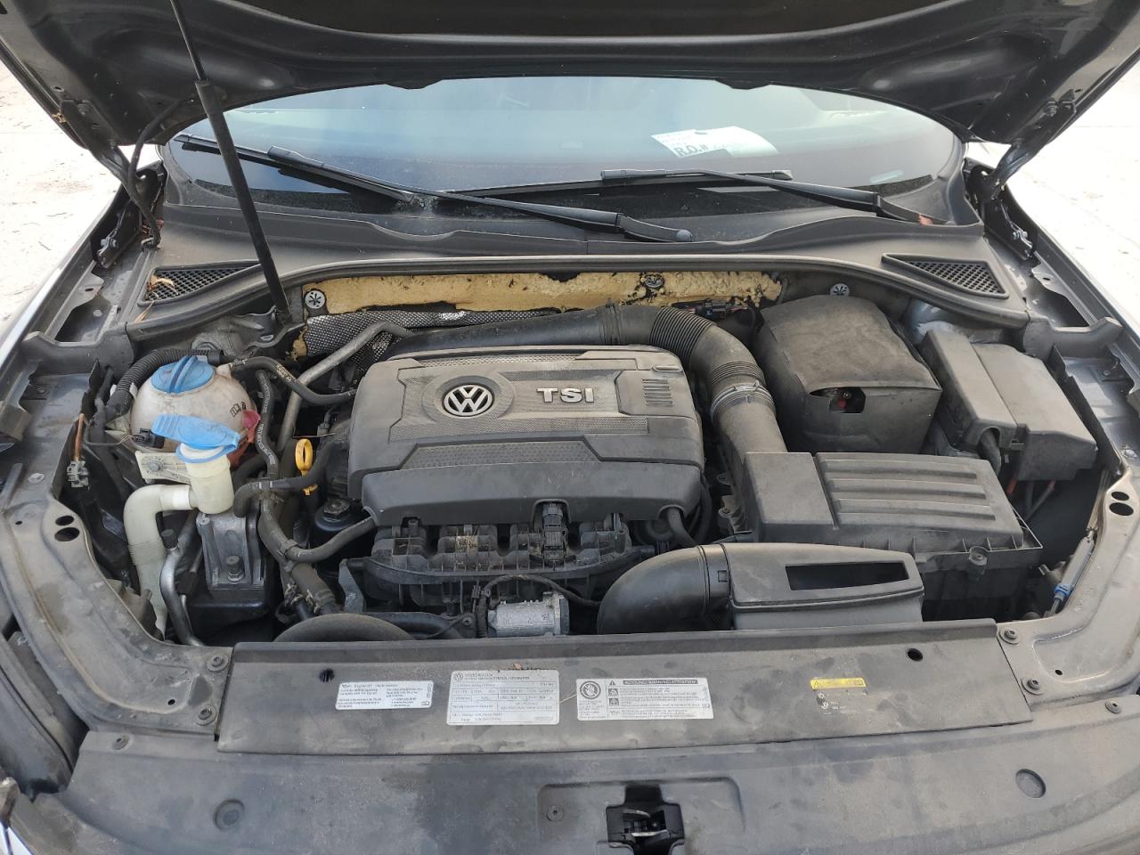 2016 Volkswagen Passat - Image 11