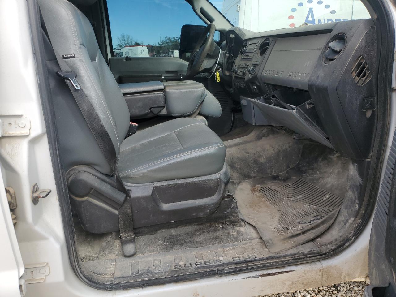 2016 Ford F350 - Image 5