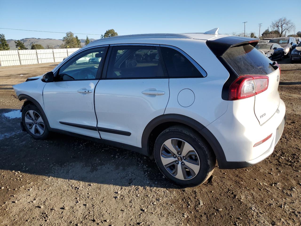 2017 Kia Niro - Image 2