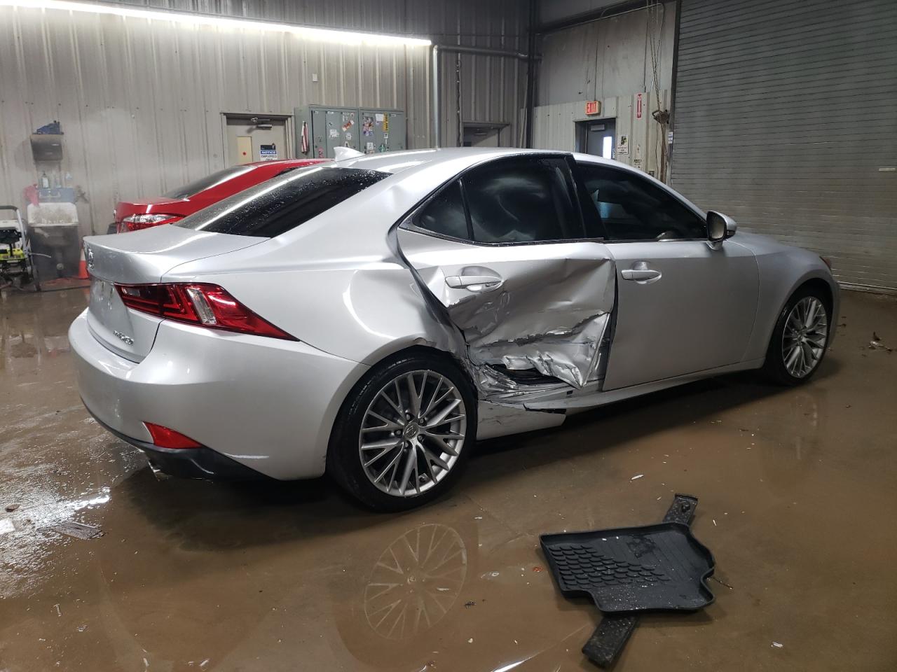 2015 Lexus IS - Image 3