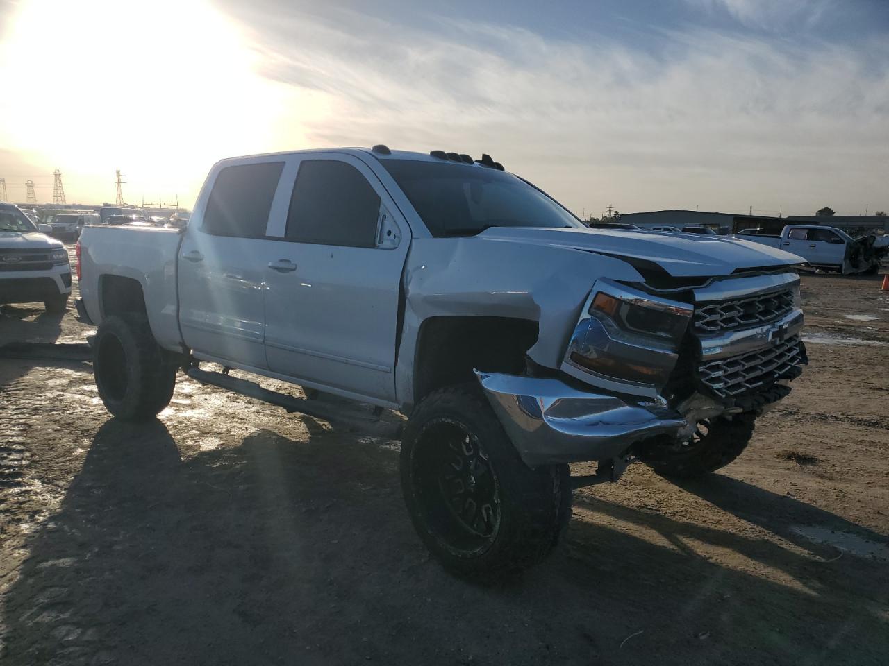 2018 Chevrolet Silverado - Image 4