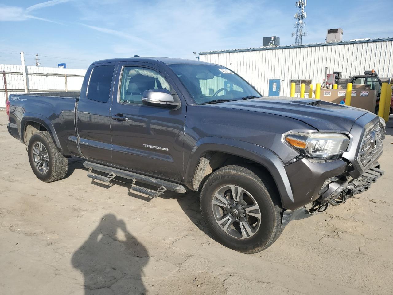 2017 Toyota Tacoma - Image 4