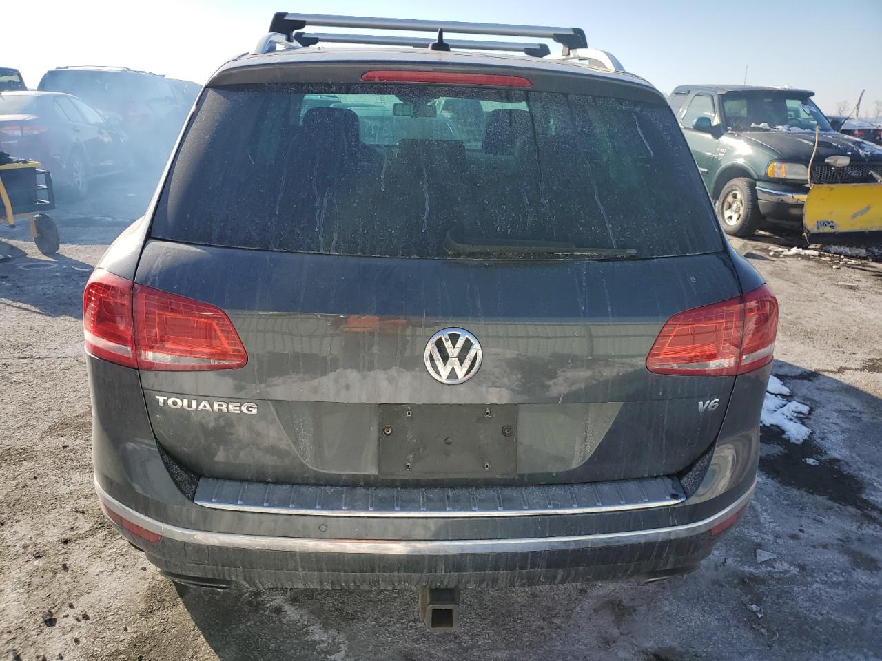 2016 Volkswagen Touareg - Image 6