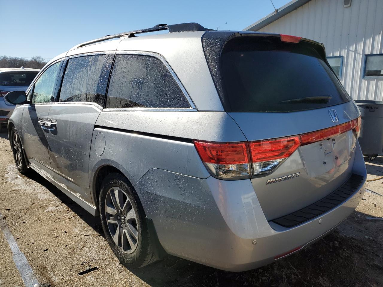 2016 Honda Odyssey - Image 2