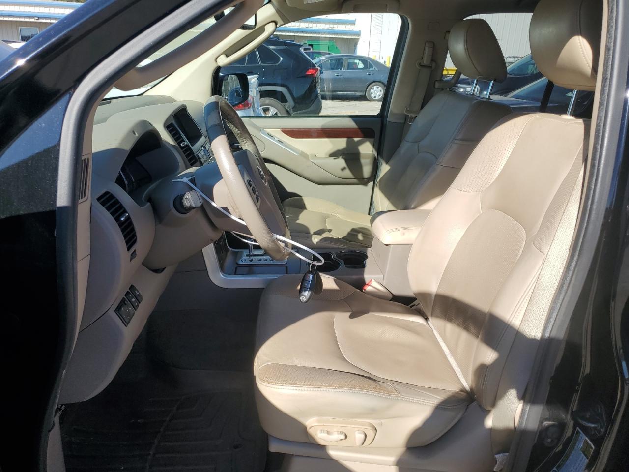 2012 Nissan Pathfinder - Image 7