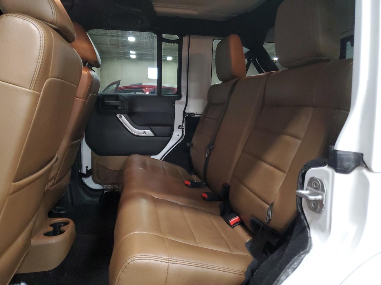 2011 Jeep Wrangler - Image 11