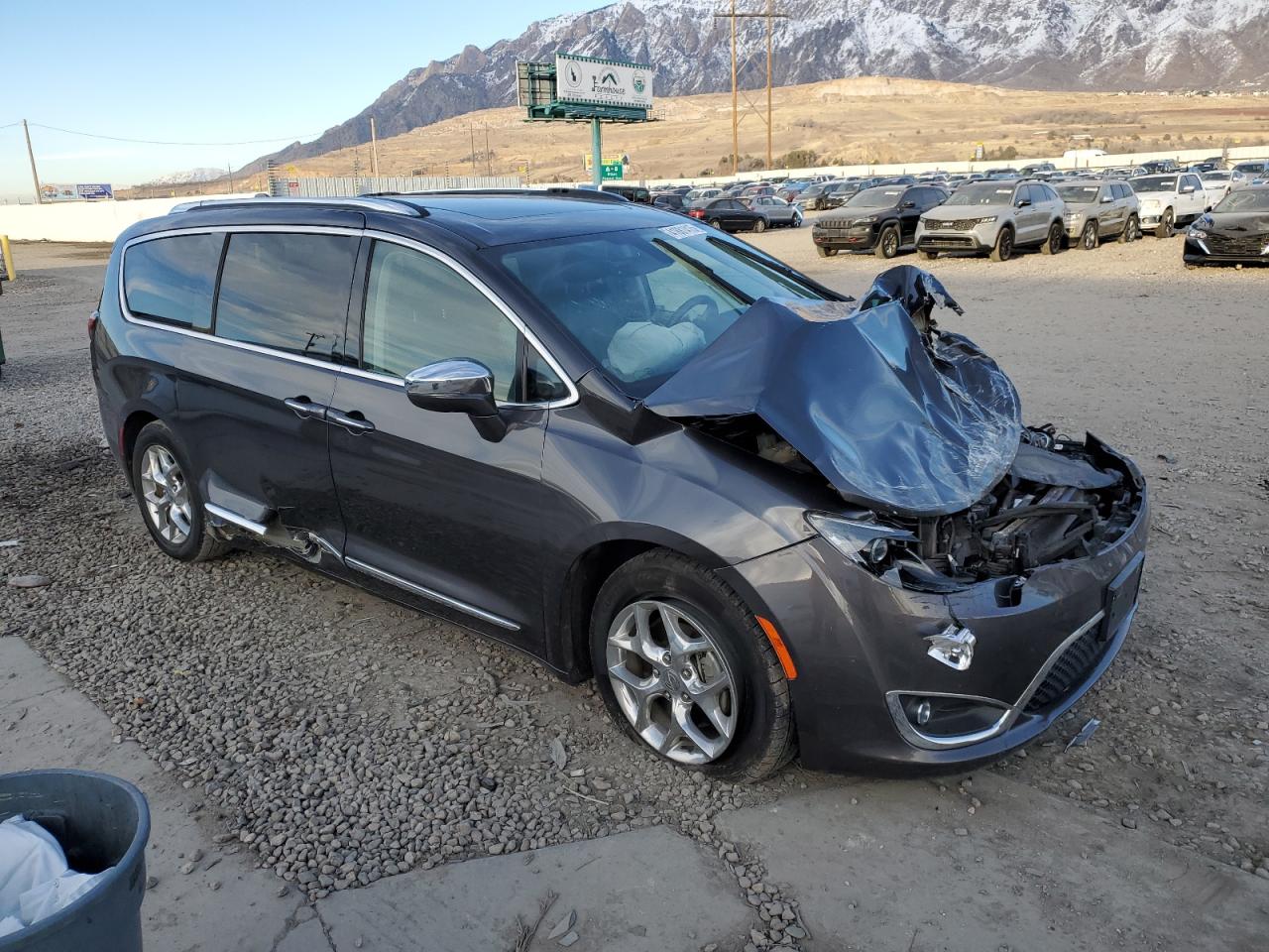 2019 Chrysler Pacifica - Image 4