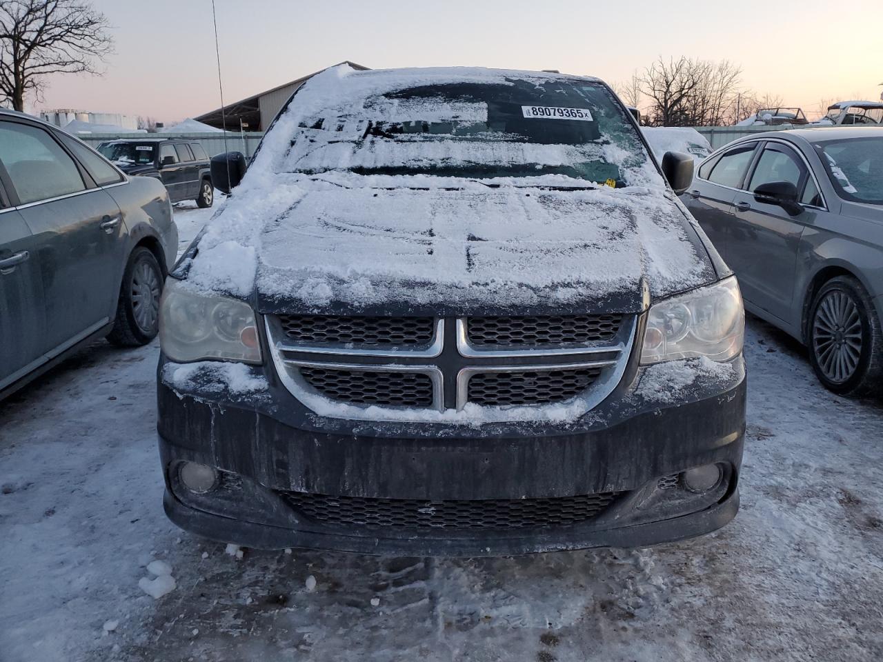 2017 Dodge Caravan - Image 5