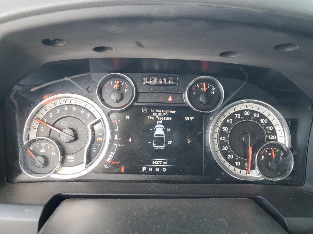 2016 RAM 1500 - Image 9