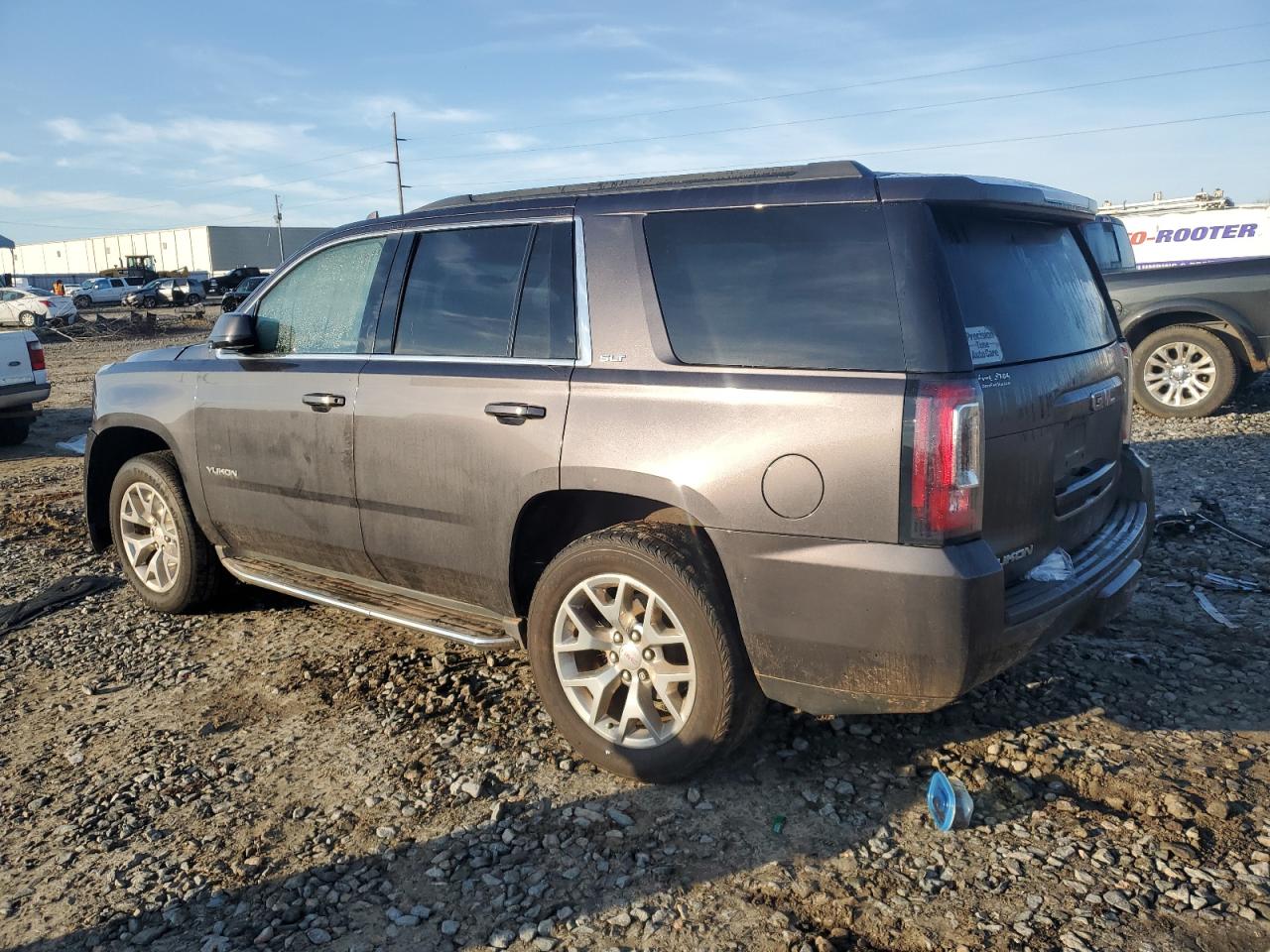 2015 GMC Yukon - Image 2