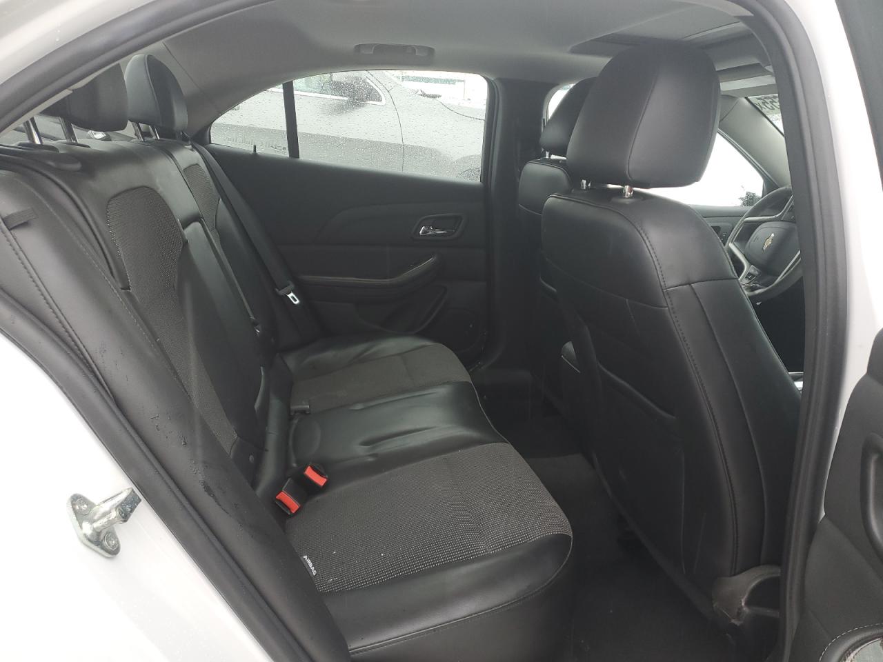2015 Chevrolet Malibu - Image 10