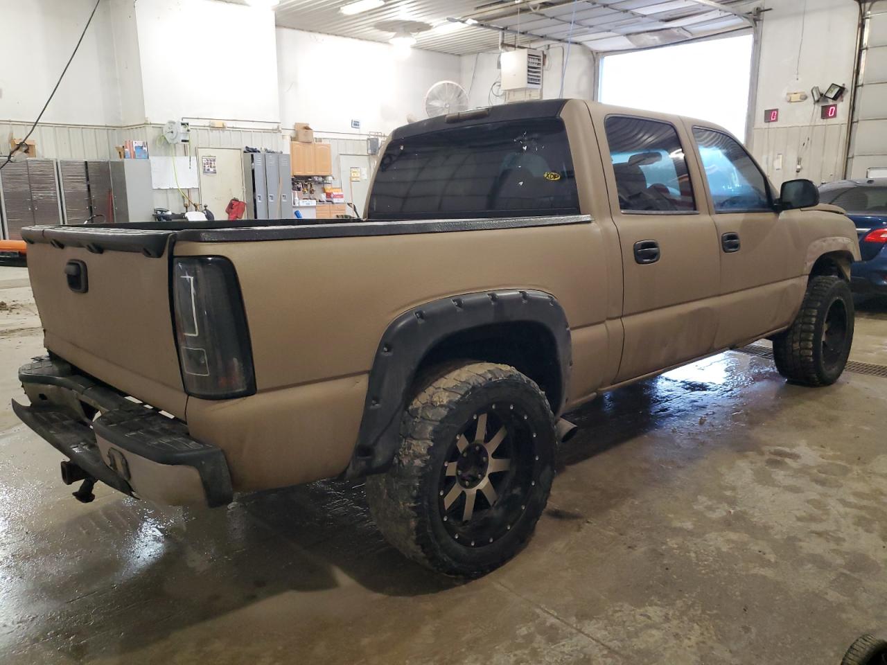 2006 Chevrolet Silverado - Image 3